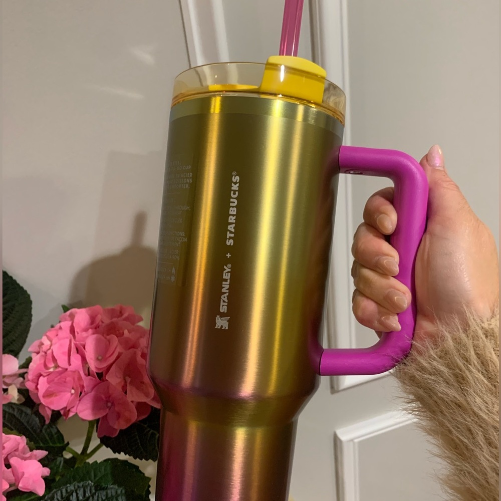 Sunset Gradient Starbucks x Stanley Quencher (40 oz)